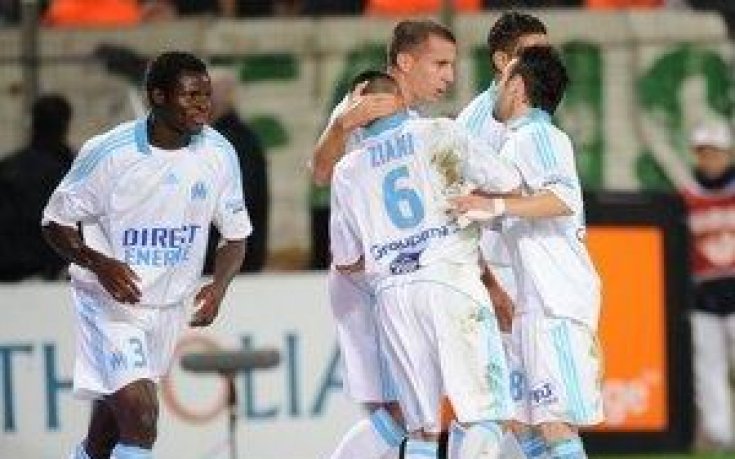 Марсилия продължава да гони Лион по петите