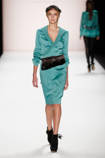 Модерни в тюркоазено - снимка 16