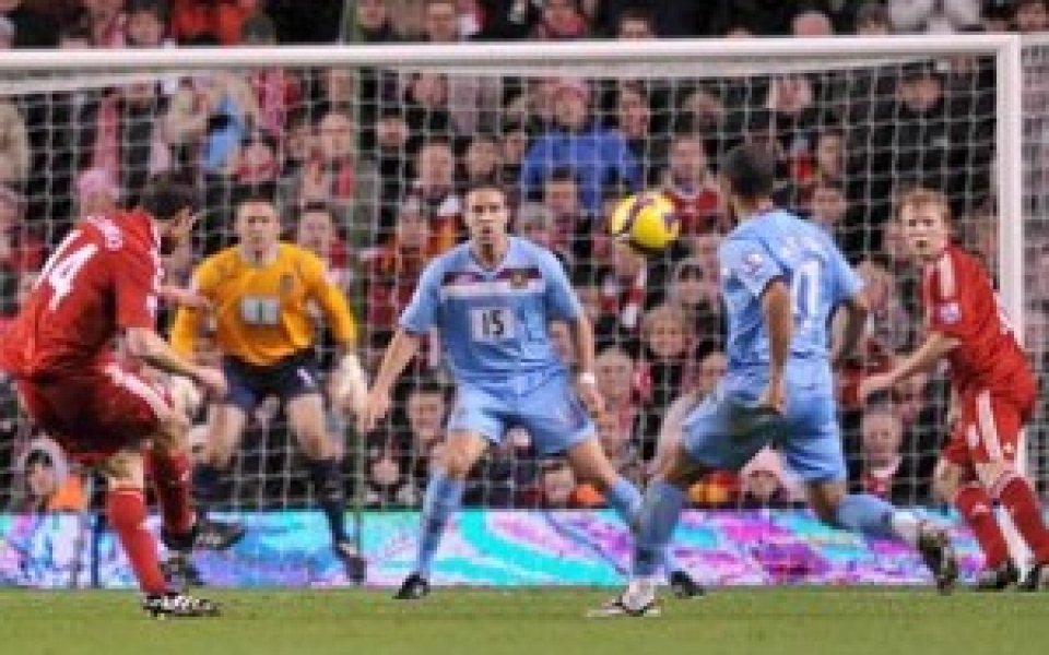 Ливърпул излезе на върха в Премиършип след издънка срещу Уест Хем