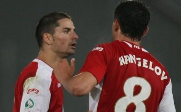 Ангелов и Рангелов под въпрос за мача с Байер
