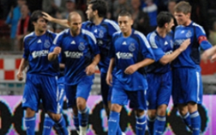 Аякс разгроми Де Граафшап и остана на второ място в Холандия