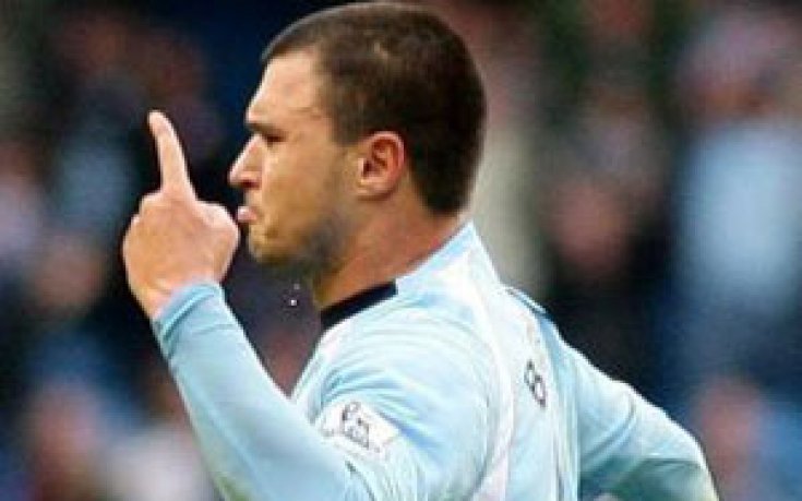 Хюз не желае размяна Божинов - Белами