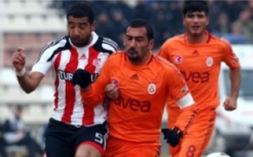 Галатасарай изхвърча от Купата след дузпи