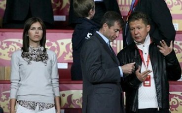 Абрамович губи по 342 долара на минута заради Челси