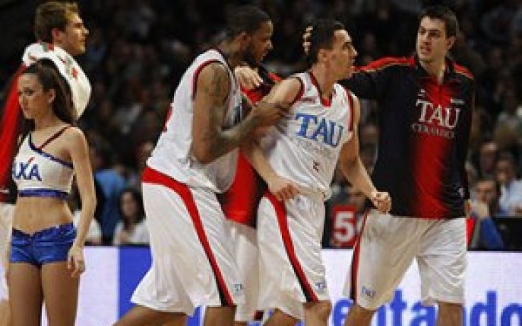 Ракочевич и Тау подчиниха Барса