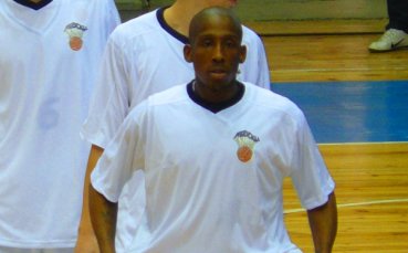 Левски взе дербито в Плевен