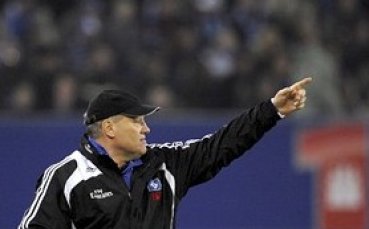 Йол доволен от 1:1 у дома с човек повече срещу Галатасарай