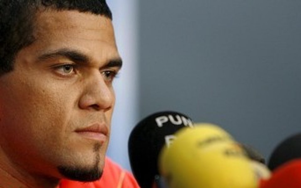 Дани Алвеш не иска в Челси