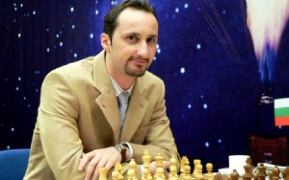 Топалов завърши наравно със световния шампион Ананд