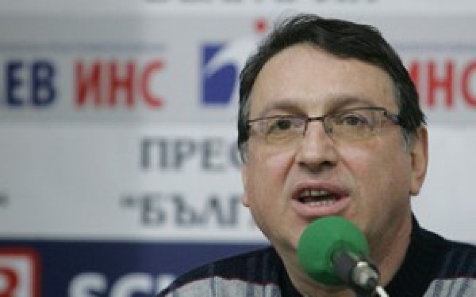 Д-р Илиев: Въздържам се от прогнози за Божинов