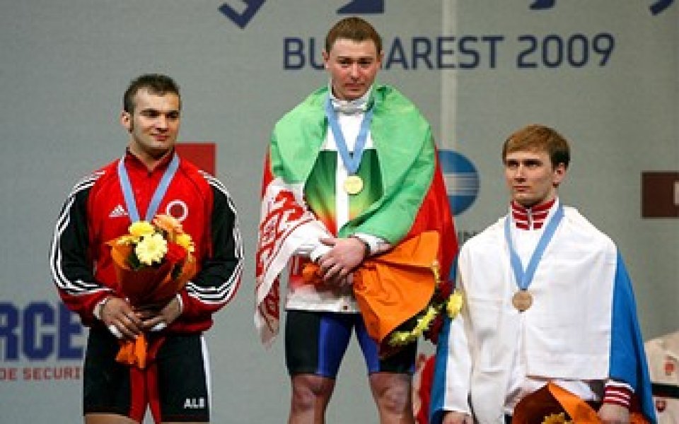 Белорусин е европейски шампион в категория до 77 кг.
