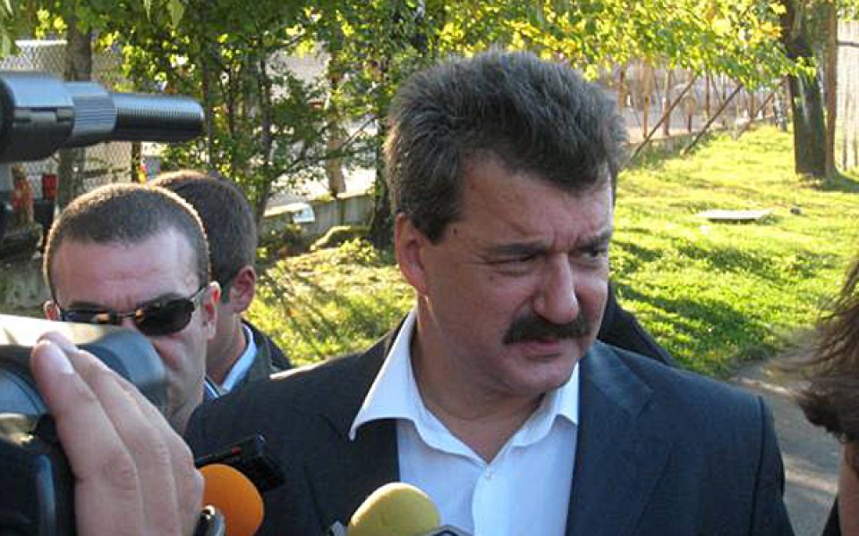 Батков надъхва лично играчите преди дербито
