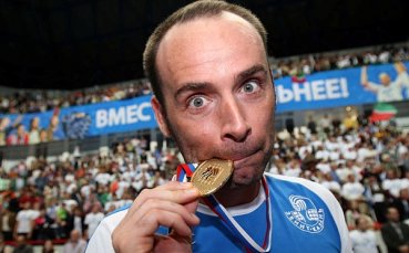 Трима олимпийски шампиони остават в Русия