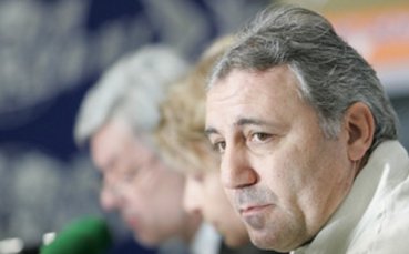 Лъчезар Танев за Гонг: Стоичков не е подписвал, само е поканен