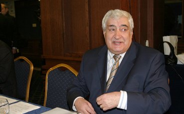 Иван Вуцов получи почетния знак Габрово