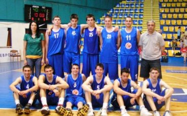 Новата смяна в Левски надви Лукойл Академик