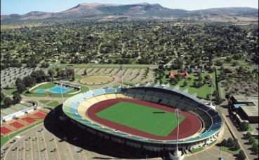 СТАДИОНИТЕ В ЮАР: Кралският спортен дворец Бафокенг (Рустенбург)