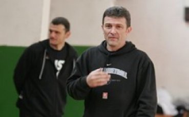 Юношите на Младенов с две поражения от Израел