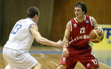 Левски – ЛукОйл още на старта на първенството