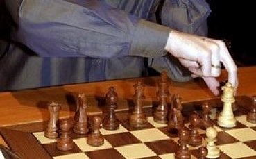 Турнир по шахмат за зрящи и незрящи през уикенда