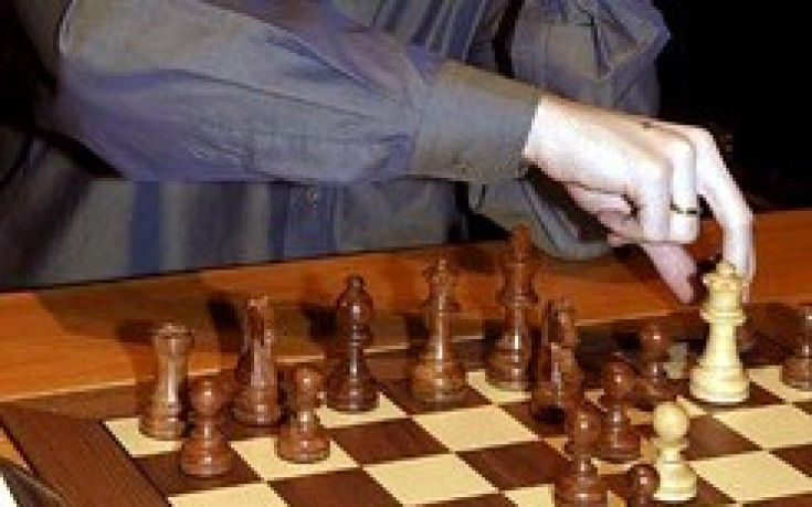 Турнир по шахмат за зрящи и незрящи през уикенда