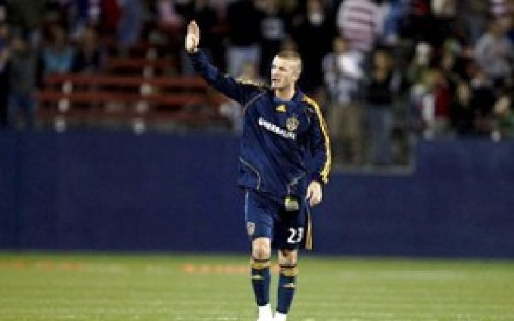 Бекъм се бръкна с хилядарка заради спречкването с фенове