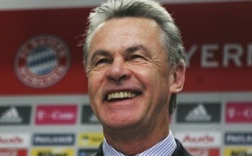 Хитцфелд ще води Швейцария до 2012