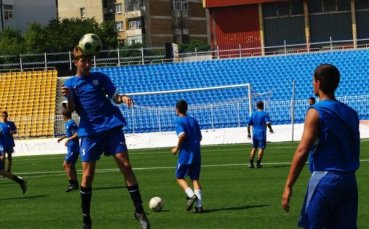 Черноморец тренира на Лазур