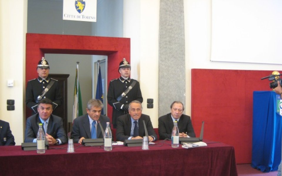 Кметът на Торино и президентът на Юве посрещнаха Боби Михайлов