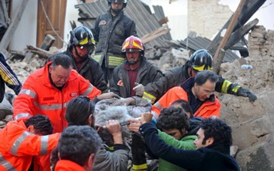 Италия дари парите от България за жертвите от Абруцо