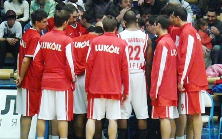 ЛукОйл среща Арис в контрола, чака и Цървена звезда