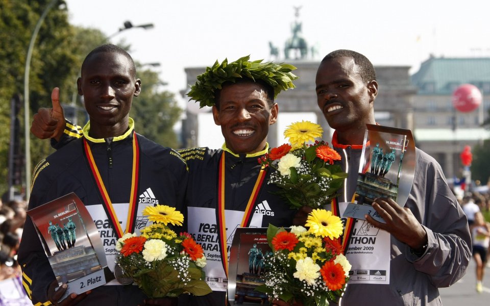 Хайле Гебреселасие спечели за четвърти път маратона на Берлин