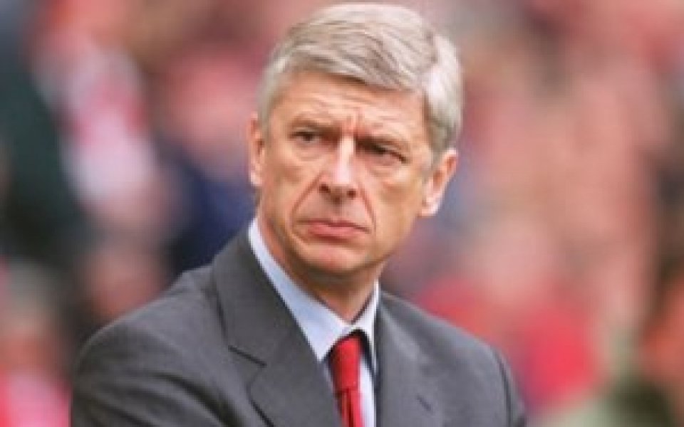 Президентът на Арсенал иска да задържи Венгер още 10 години