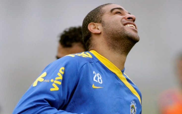 Агентът на Адриано: Той няма да играе в Милан