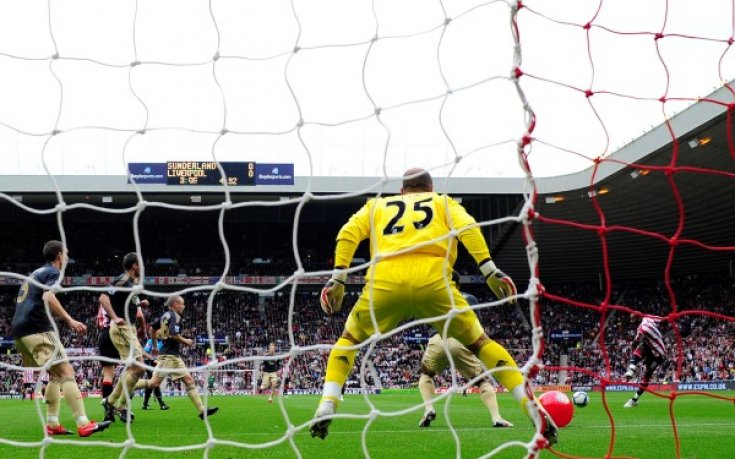 В Англия: Голът на Съндърланд срещу Ливърпул трябваше да бъде отменен