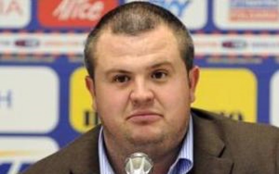 Шефът на Божинов се надява Милан да подцени Парма