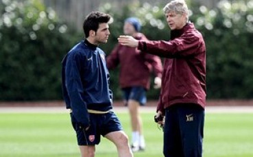 Барса и Реал Мадрид в състезание за Фабрегас