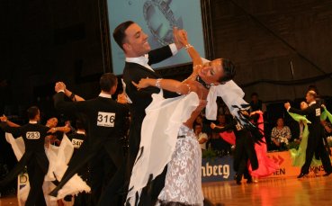 Нов успех за българските спортни танци