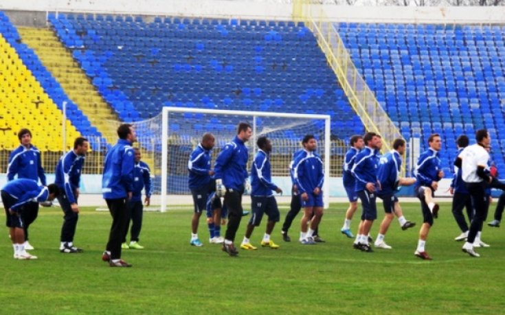 Левски с Христов и Йовов срещу Виляреал, Симонович до Бардон