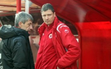 Телефонна връзка Пенев-Здравков обмислят в ЦСКА