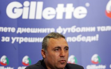 Стоичков и Съндаунс продължават да гонят лидерите