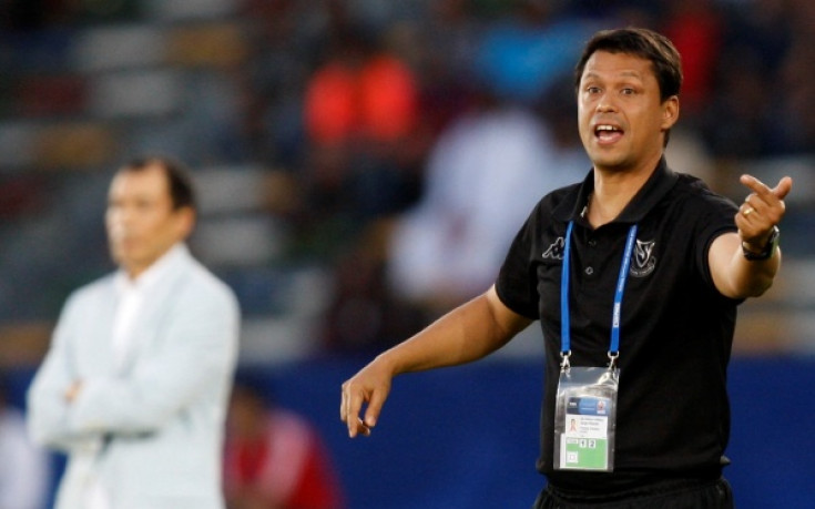 Треньорът на третите в света аут от футбола за 1 година