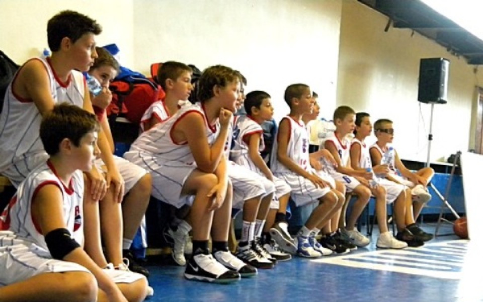 БУБА баскет отново прави мач „Родители срещу деца”