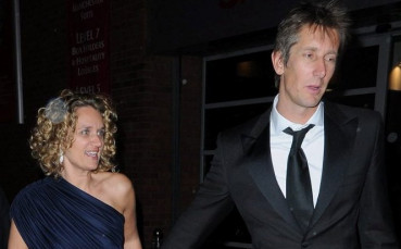 Шок: Съпругата на Ван дер Сар получи удар, той бди над леглото й