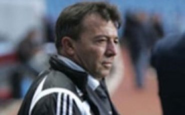 Дихонов: Имаме си отбор, няма да купуваме никого
