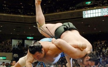 Котоошу стартира с победа срещу Тойоношима на Големия новогодишен турнир