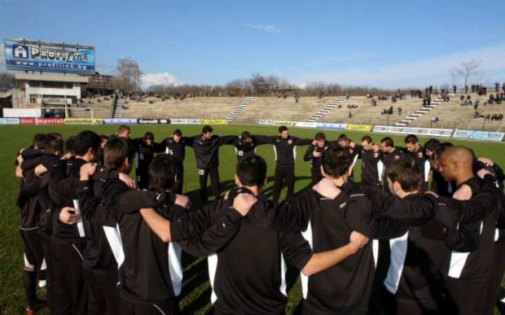 Унгарски халф пристигна на проби в Локо Пд, сърбин си тръгна