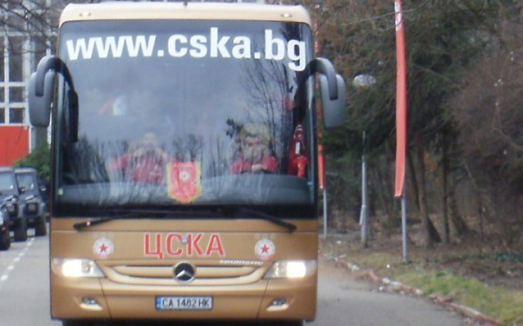 ЦСКА викна юноши на пожар