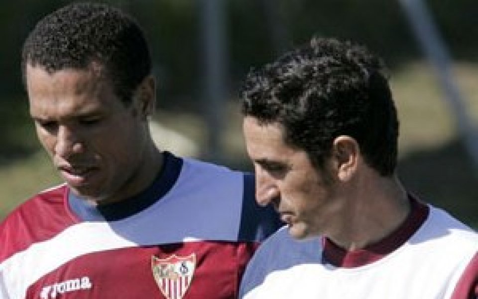 Фабиано и Кануте се завръщат в игра за Севиля