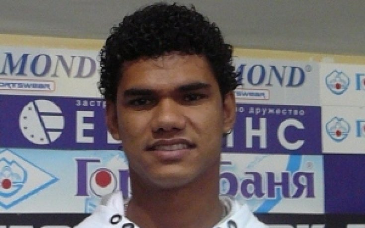 Даксон не тренира, посреща гаджето